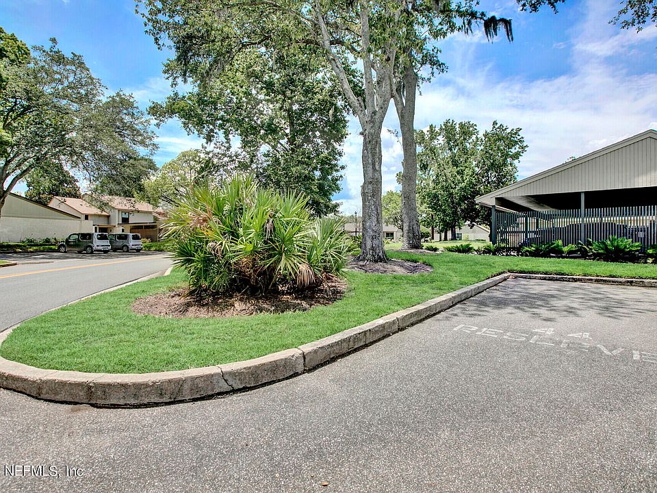 1st image of 10021 LEISURE Lane S #1