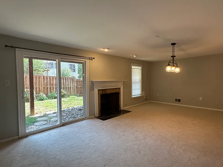 4113 Meadow Field Ct — Photo 35