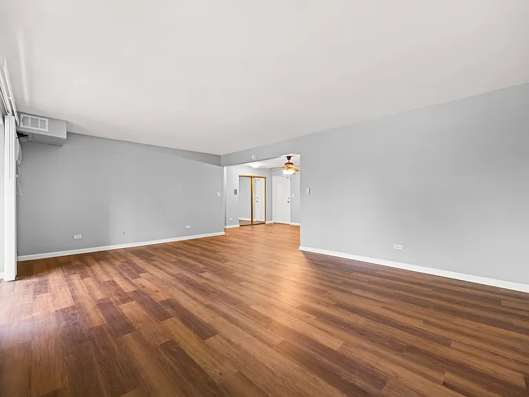 1206 E Fairview St #305 — Photo 6