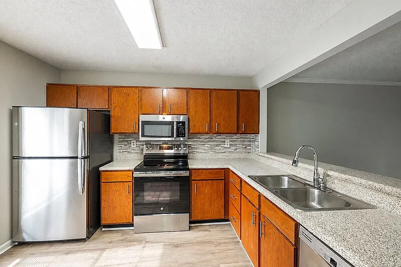 3 bed, 3.5 bath, 1128 sqft, $1,850 — Photo 1