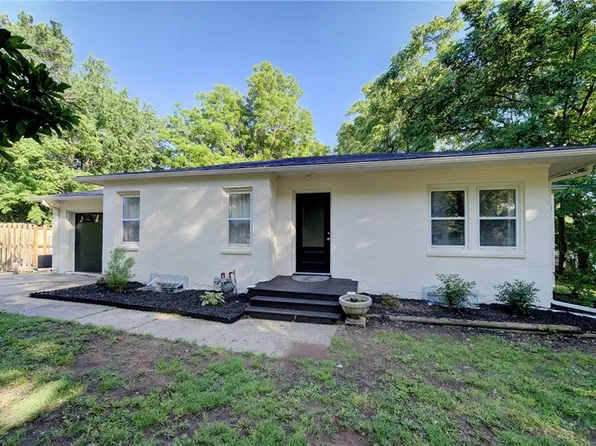 315 E Whittier St, Claycomo, MO 64119