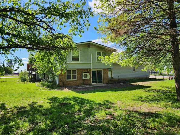 524 W Buckeye St, Berne, IN 46711