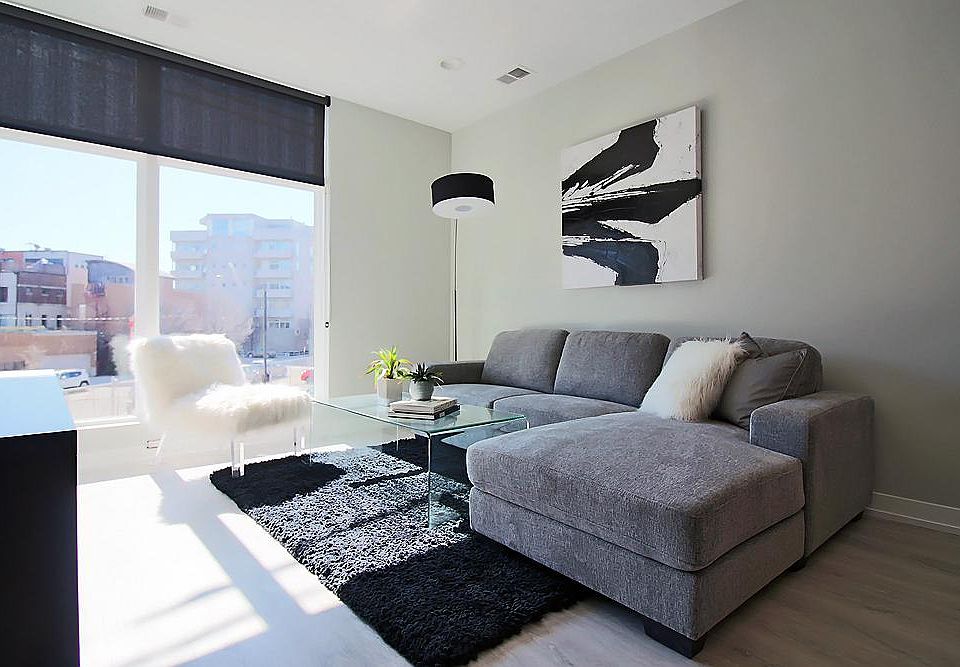 1st image of 713 N Milwaukee Ave #201
