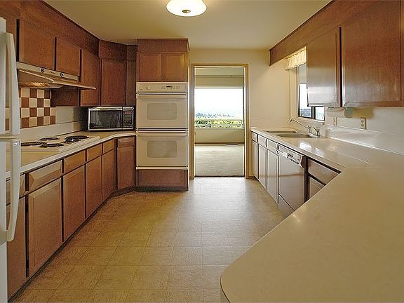 4th image of 4435 138th Ave SE