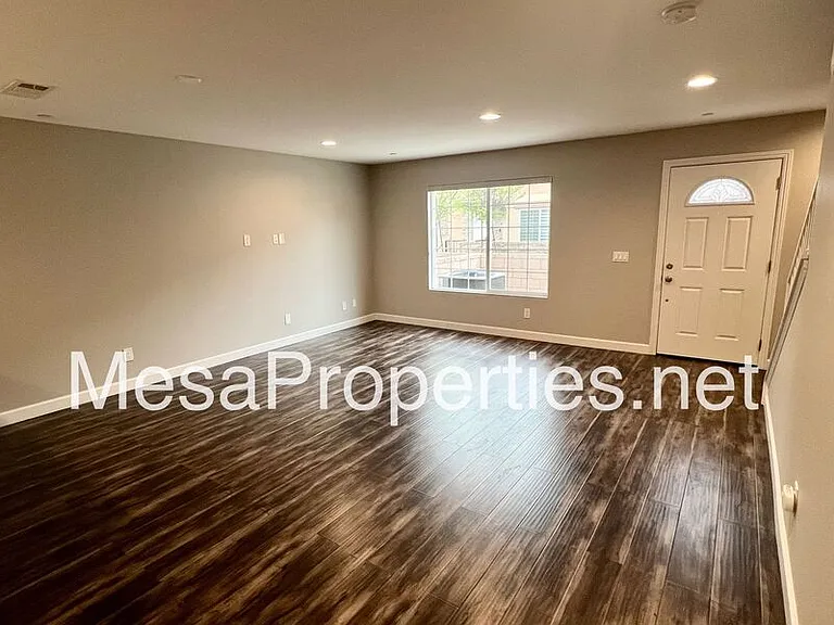 16408 Valencia Ave #311 — Photo 8