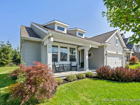 7849 High Knoll Dr SE, Byron Center, MI 49315