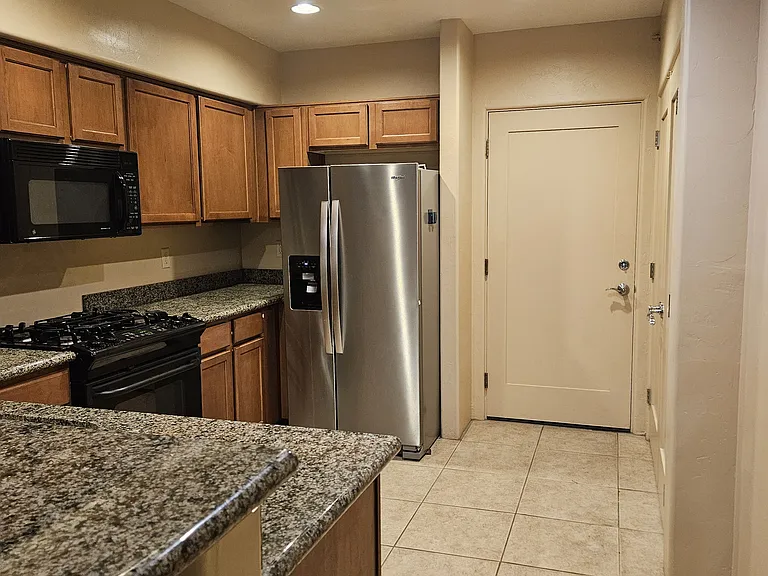 3135 N Olsen Ave — Photo 12