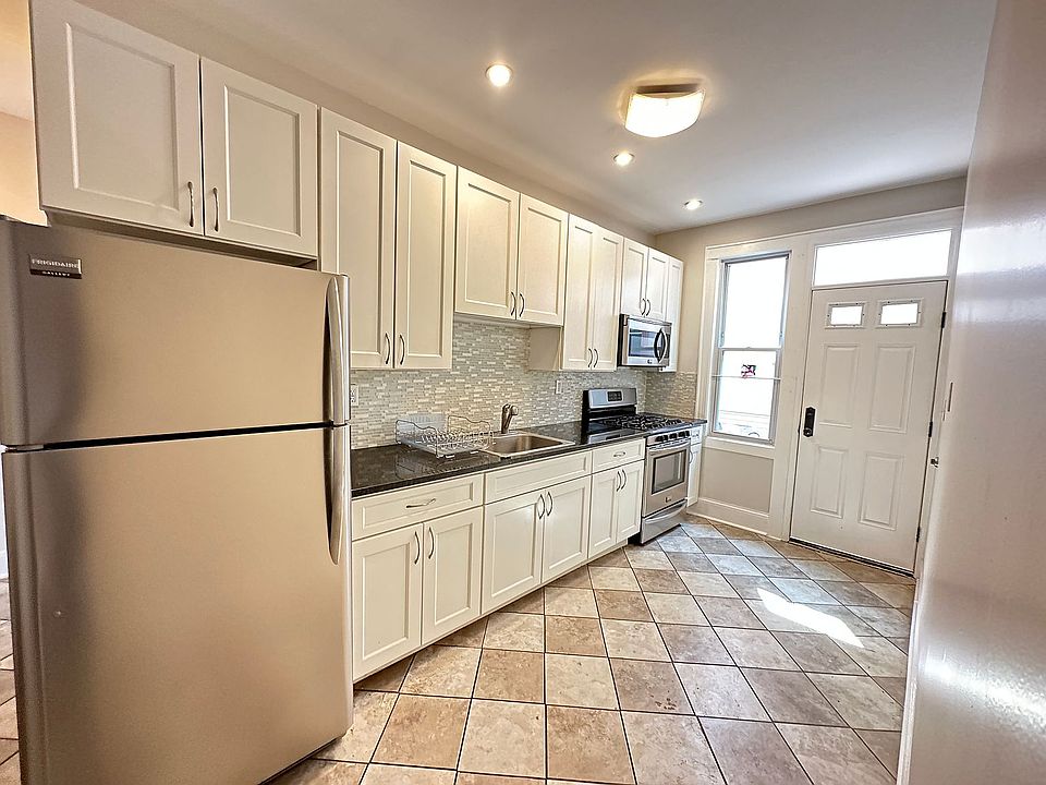 1st image of 20-59 45th St #1