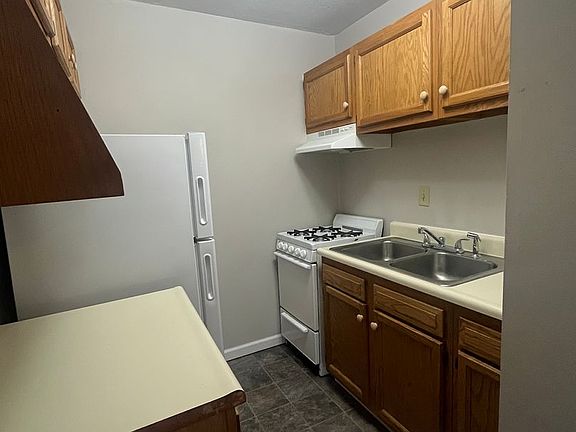 5th image of 1103 18th St APT D-2