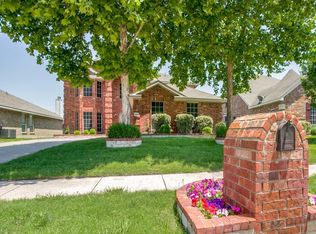 2820 Blue Heron Dr, Mesquite, TX 75181