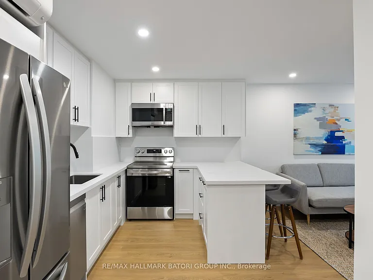 357 Eglinton Ave W #A — Photo 5