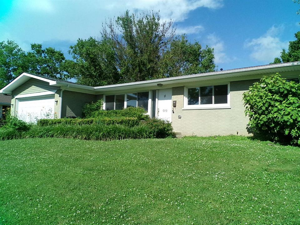 1st image of 919 Crosshill Dr