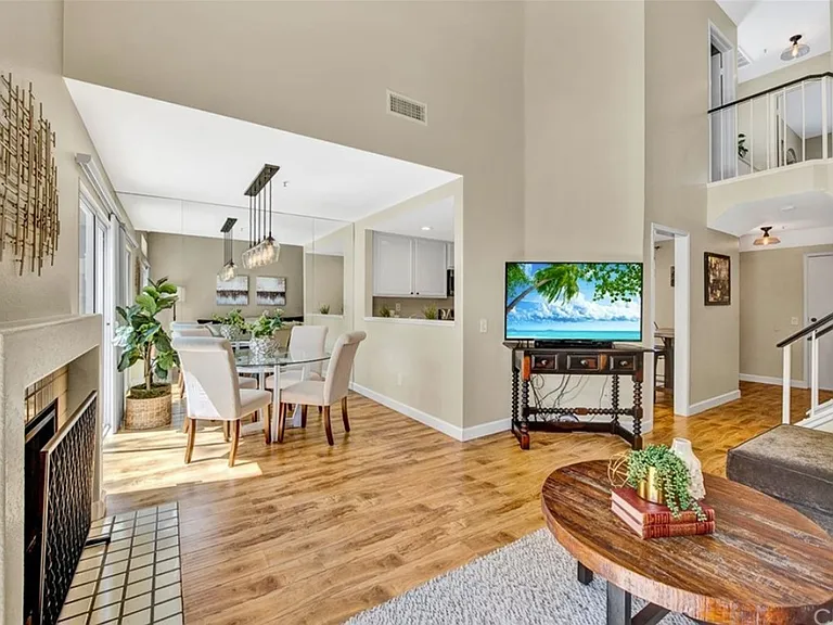 5847 E Rocking Horse Way — Photo 8