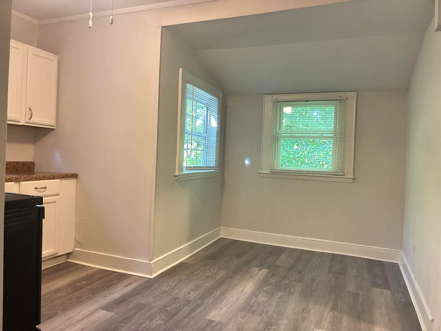 1118 Browns Avenue — Photo 4