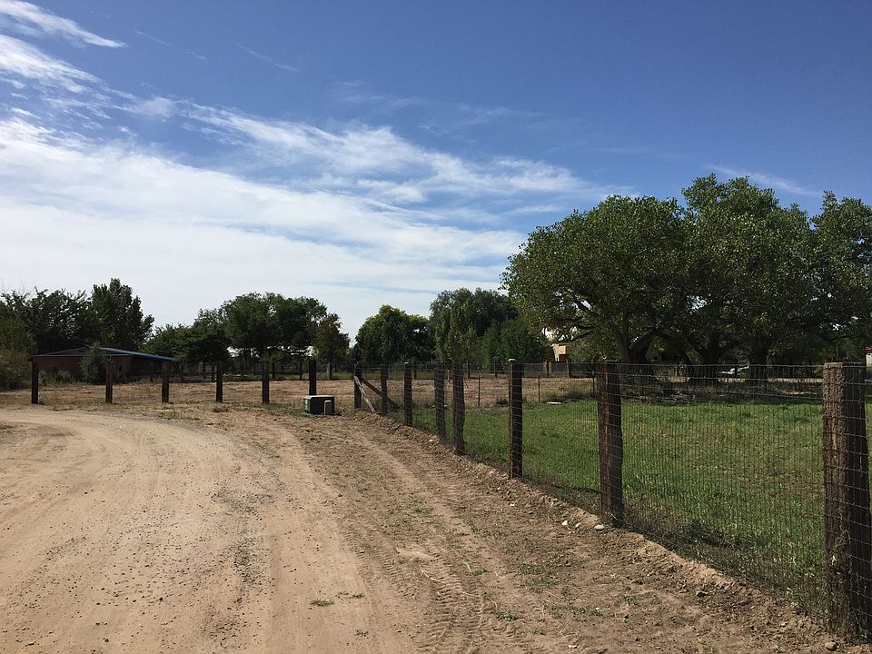 2nd image of 608 Calle De Los Hijos