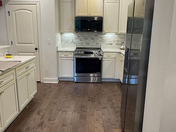 5th image of 1906 Mariners Cir