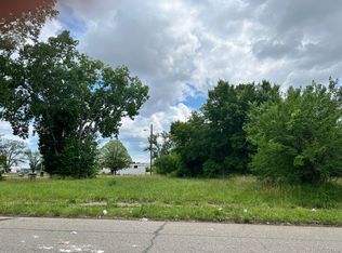5658 Talbot St, Hamtramck, MI 48212