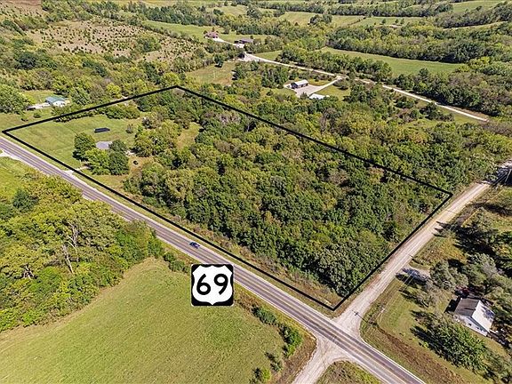 4th image of 1143 NE Highway 69