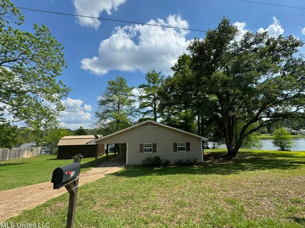 1021 Horse Shoe Cir, Byram, MS 39272