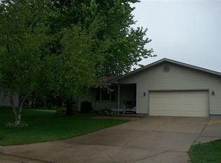 704 Clover Ln, Storm Lake, IA 50588