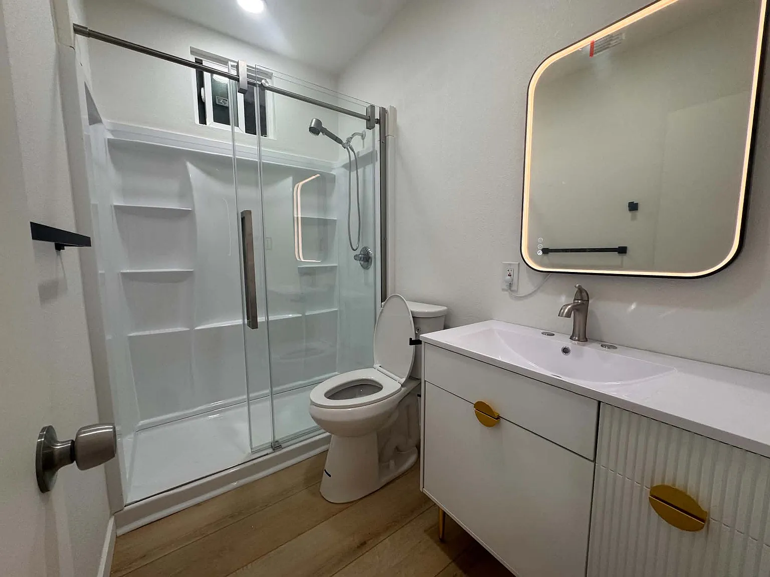 1 bed, 220 sqft, $1,200 — Photo 4