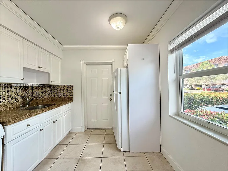 4613 Bougainvilla Dr #1-4 — Photo 3