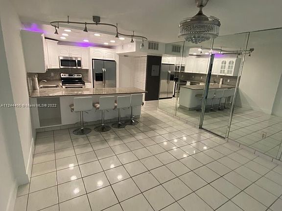 3rd image of 401 Ocean Dr APT 1021