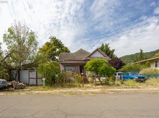 173 SE Miller Ave, Roseburg, OR 97470