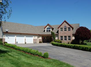 18325 S Lorraine Dr, Oregon City, OR 97045