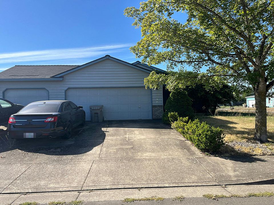 1st image of 2498 Edgemont St SE
