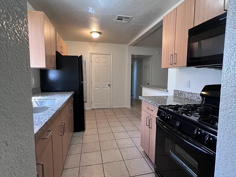 4615 W Weldon Ave — Photo 6