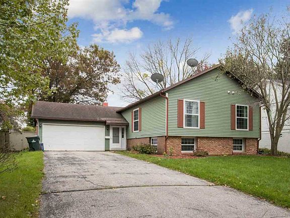 4th image of 7004 Parkdale Ln NE