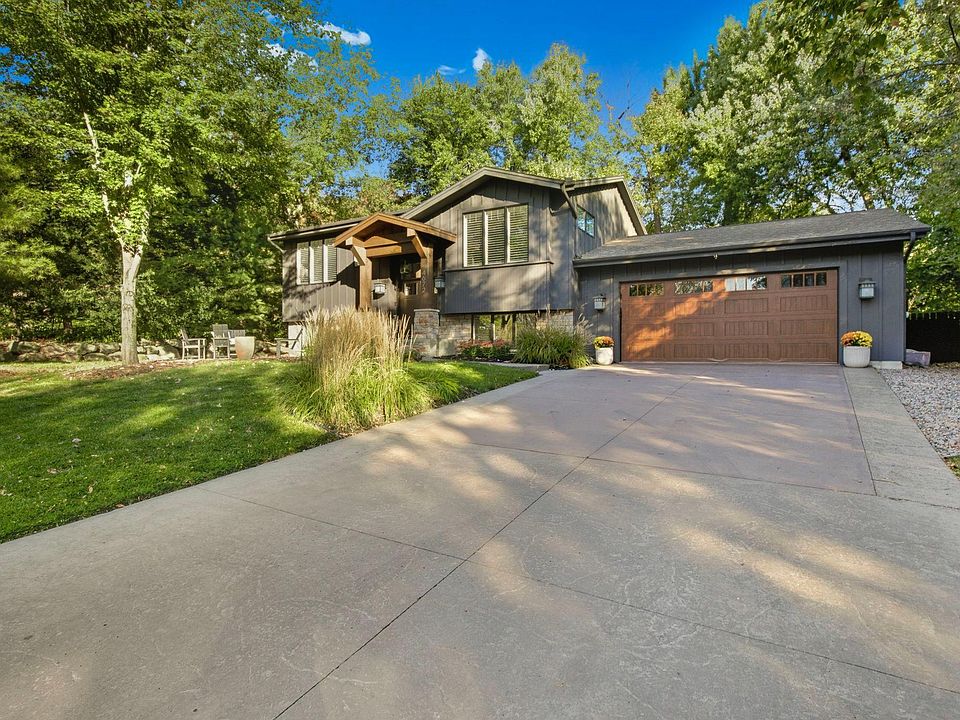 1st image of 4672 Walnut St