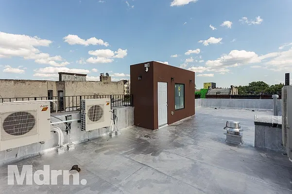 Rented by Mdrn Residential | media 45