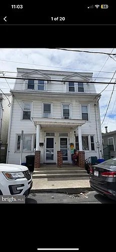 351 New Castle St #1 Photo 1