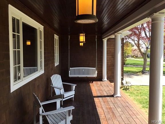 3rd image of 20 Haviland Ln