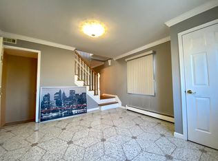 16 Serrell Ave #2F, Staten Island, NY