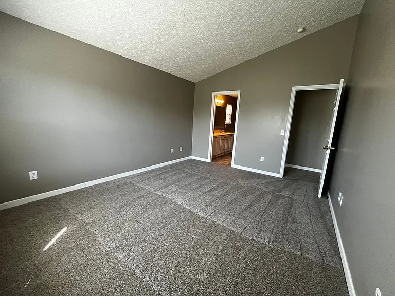 435 Vanderbuilt St — Photo 26