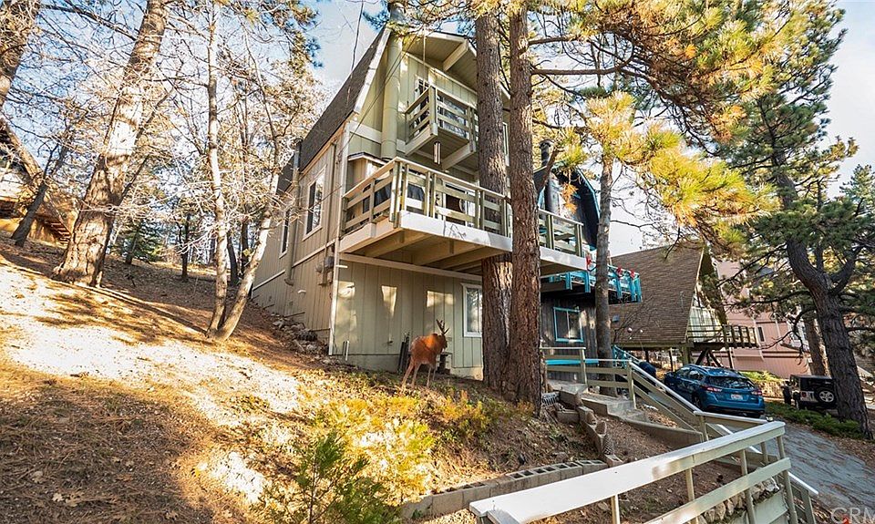 1st image of 2405 Oak Dr