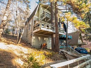 2405 Oak Dr, Arrowbear Lake, CA 92382