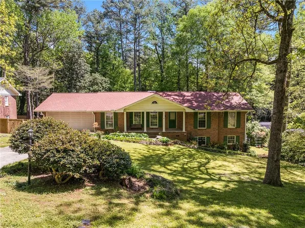 2927 Ponderosa Cir, Decatur, GA 30033