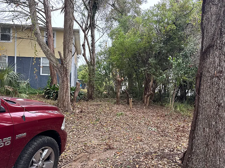 Backyard goes Al the way to the house. Privacy fence is coming soon!