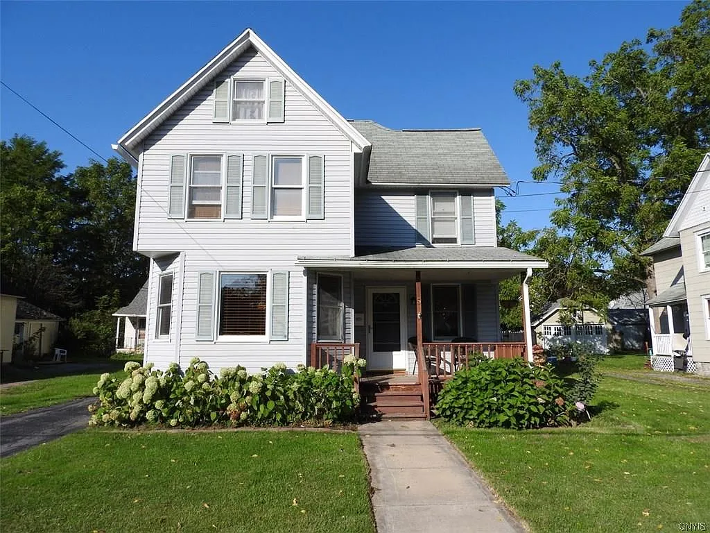 5 Grove Ave photo 1