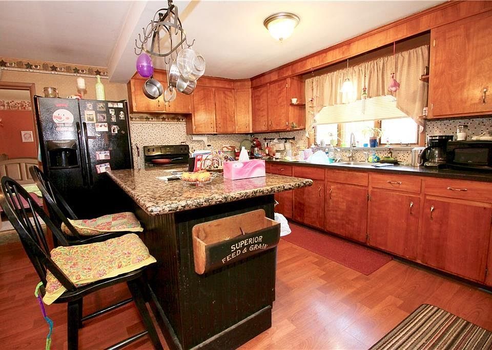 2nd image of 121 Blackstone St #3