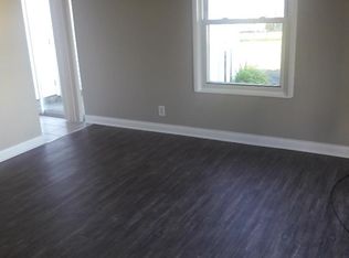 2332 Carnation Dr, Crest Hill, IL 60403