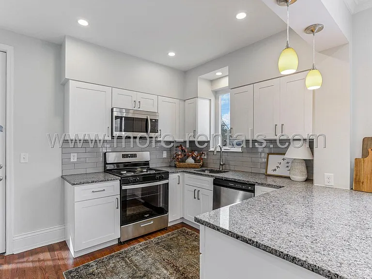 634 E Mithoff St — Photo 9