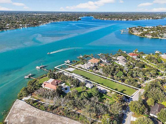 5th image of 114 W Riverside Drive