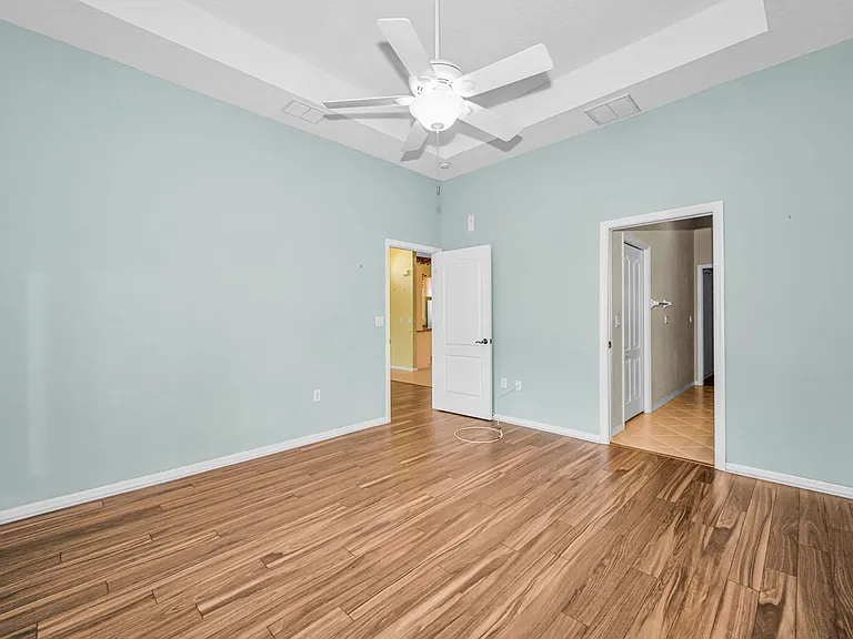 2644 Tottenham Dr — Photo 17
