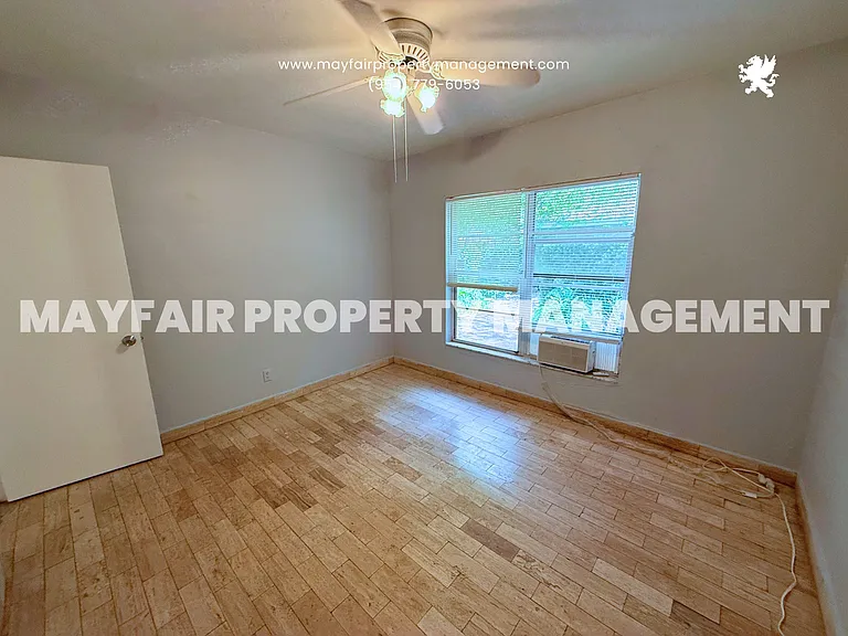 643 NE 17th Ter — Photo 8