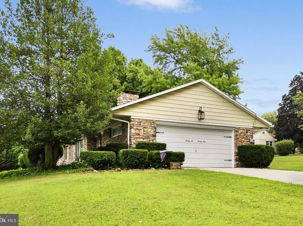 2621 Vireo Rd, York, PA 17403
